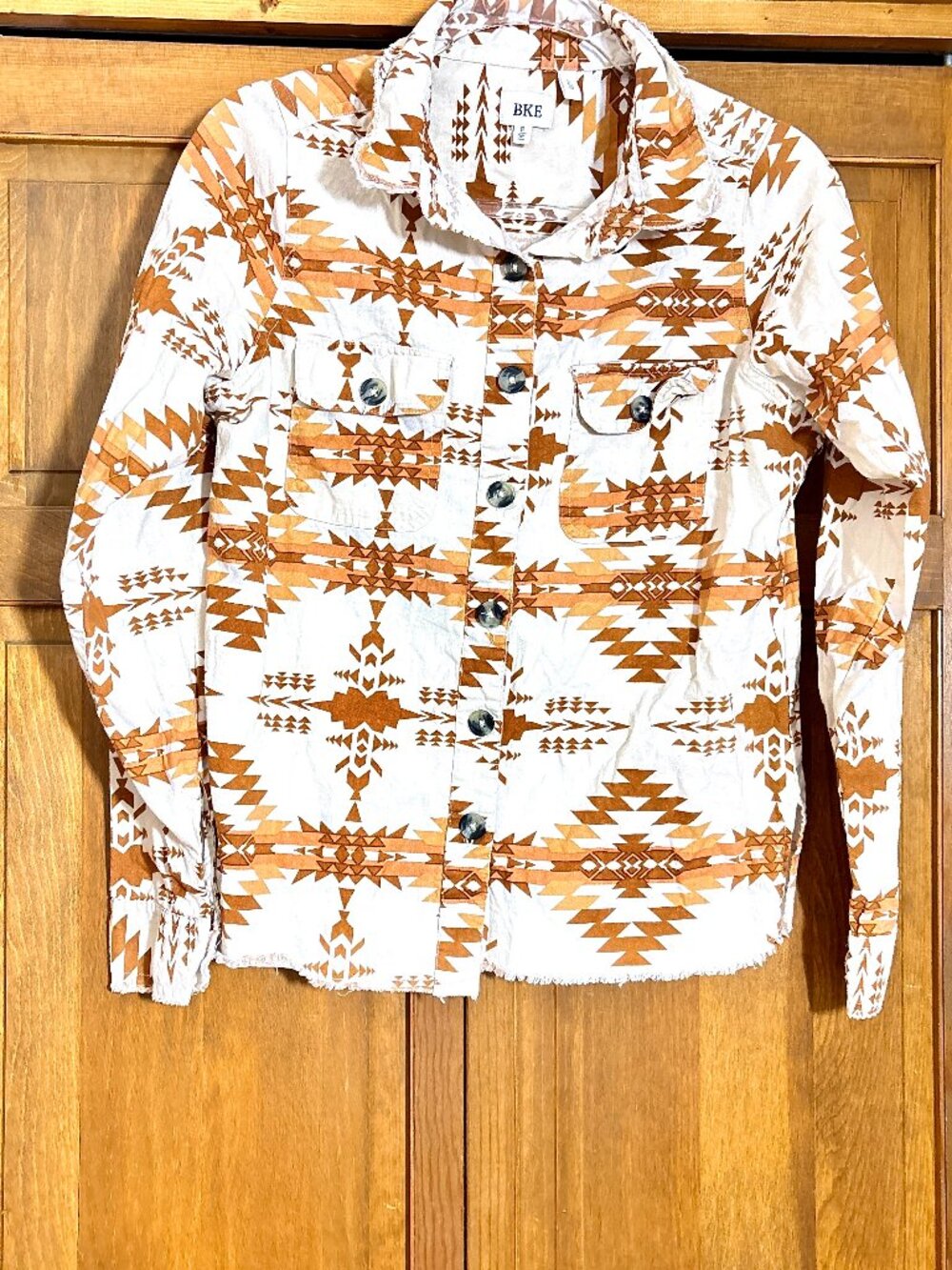 BKE Buckle Aztec Print Shacket Small Raw Hem Button Front